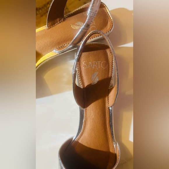 SARTO By Franco Sarto Metallic Silver Flats - Picture 3 of 4